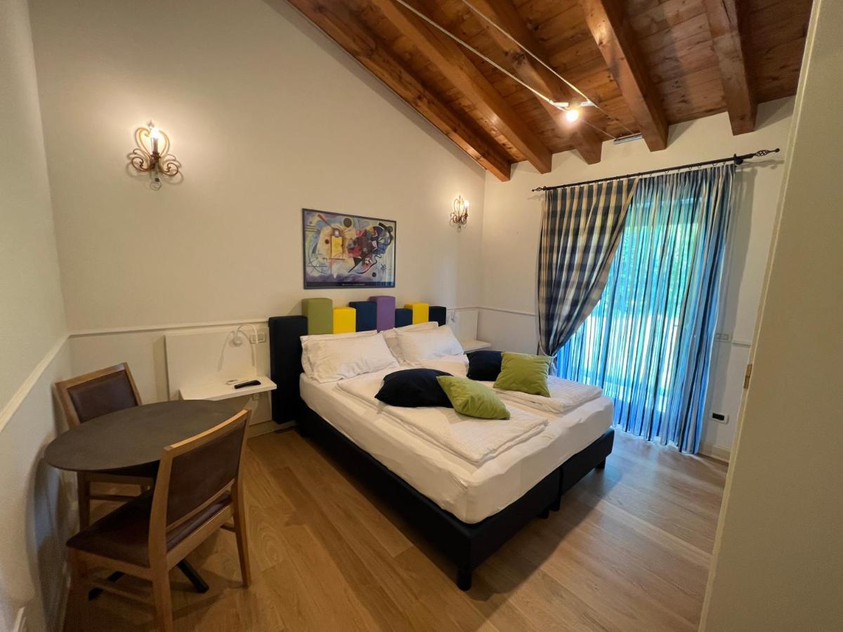 Steba House Savani Barbara Foresteria Lombarda Лонато Екстериор снимка